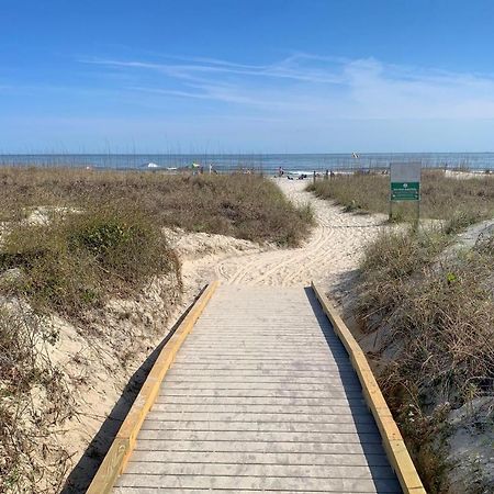 Nothing But Ocean In Forest Beach ヒルトンヘッドアイランド エクステリア 写真